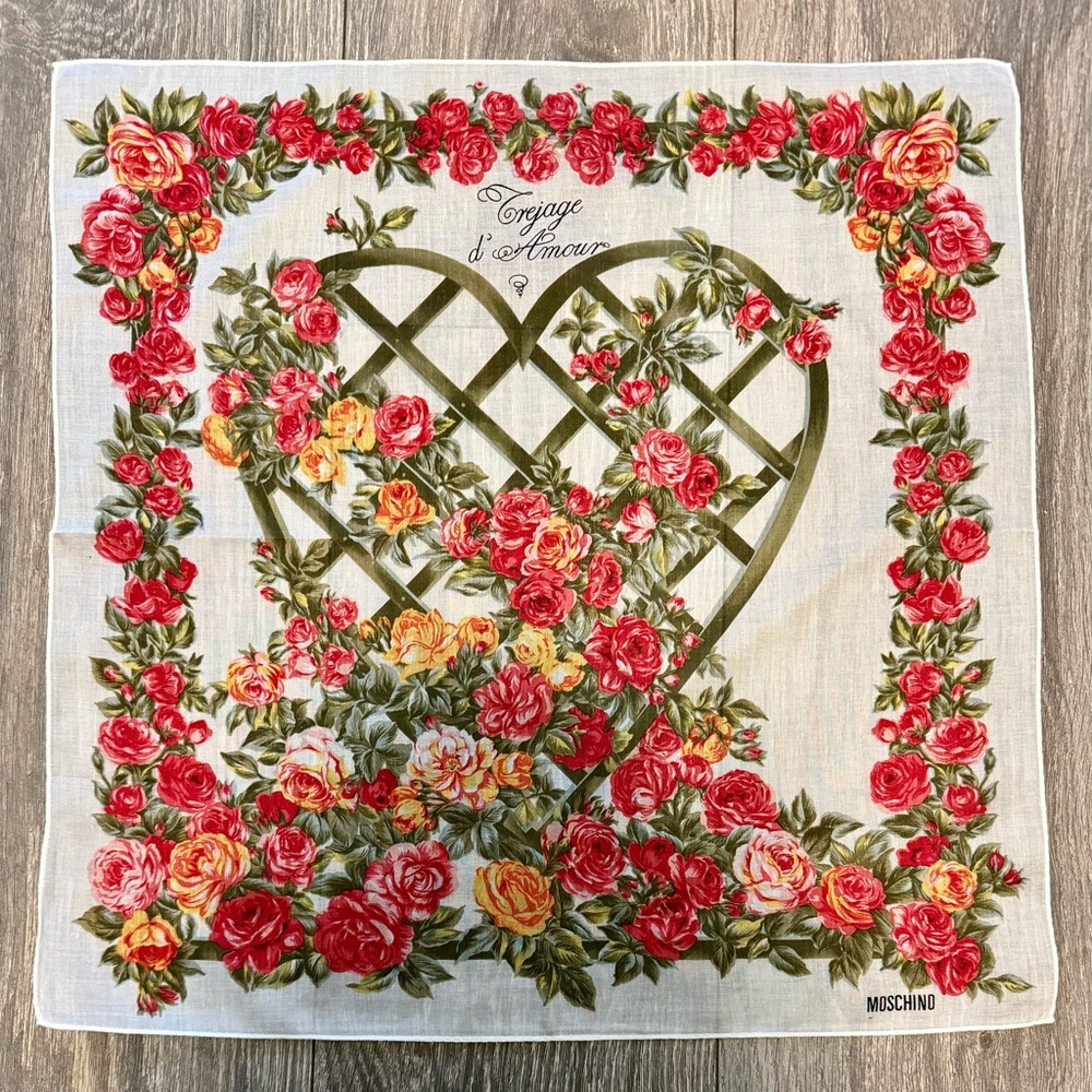 Moschino Floral Heart Scarf NWOT with a free designer gift.